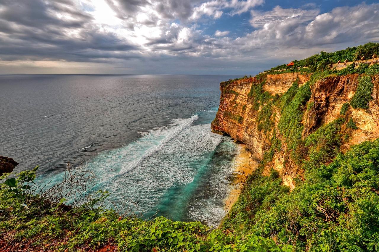 Bali uluwatu temple indonesia islands java borobudur