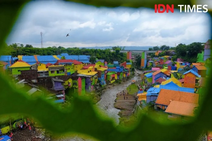 Kampung Warna-Warni Malang kekinian